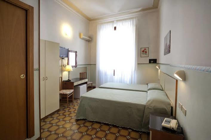 La Belle Epoque Hotel Florence Luaran gambar